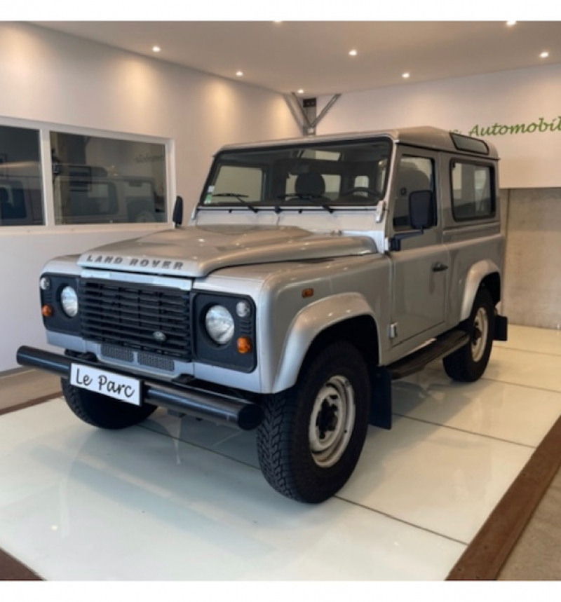 Land Rover Defender 90 2.2 TD4 Station Wagon 4 Places