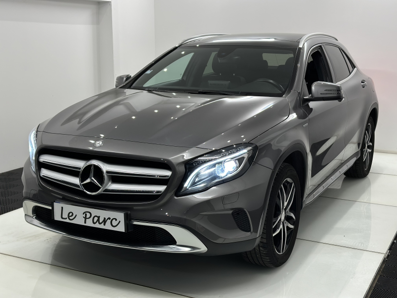MERCEDES-BENZ GLA 200 Activity Edition 